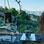 Peri Peri Villa